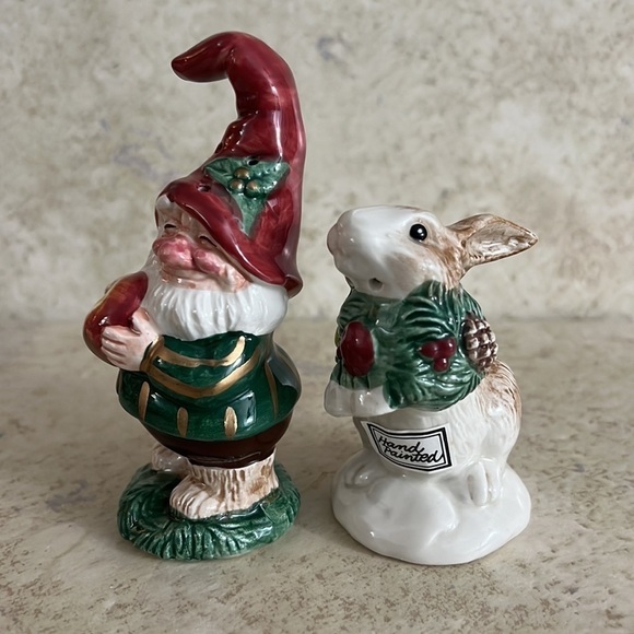 Fitz and Floyd Woodland Bunny Rabbit & Elf Gnome Salt & Pepper Shakers 1991 - Picture 5 of 5